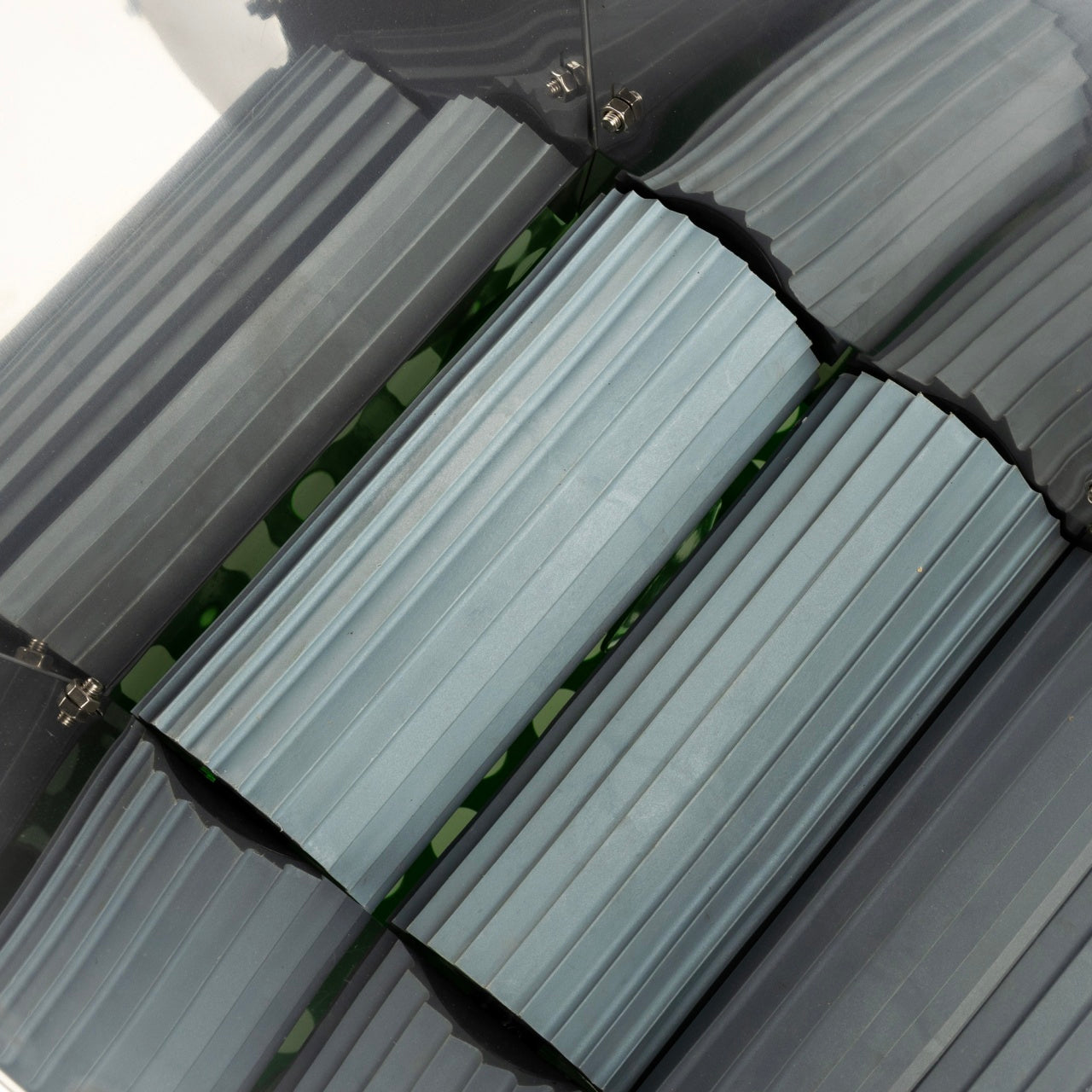 Zdrobitor struguri electric Micul Fermier 0.55kW, cuva 30L, capacitate maxima de productie 1000 Kg/h, cu desciorchinator